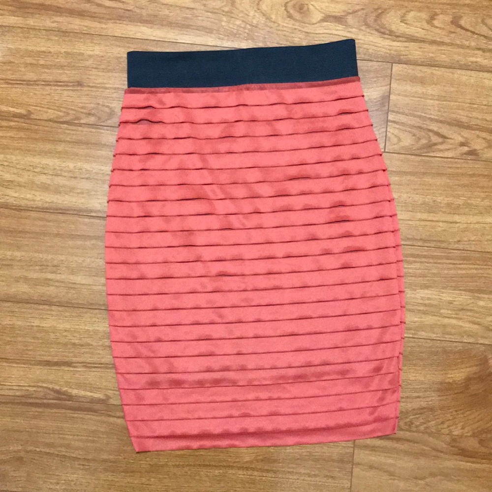 One Size Sandra Fall Ruffled Mini Pencil Skirt